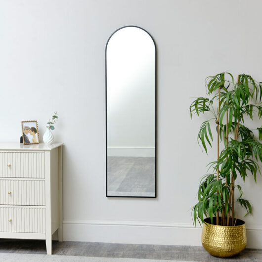 Melody Maison - Tall Slim Black Arched Wall Mirror 135cm x 40cm - Black